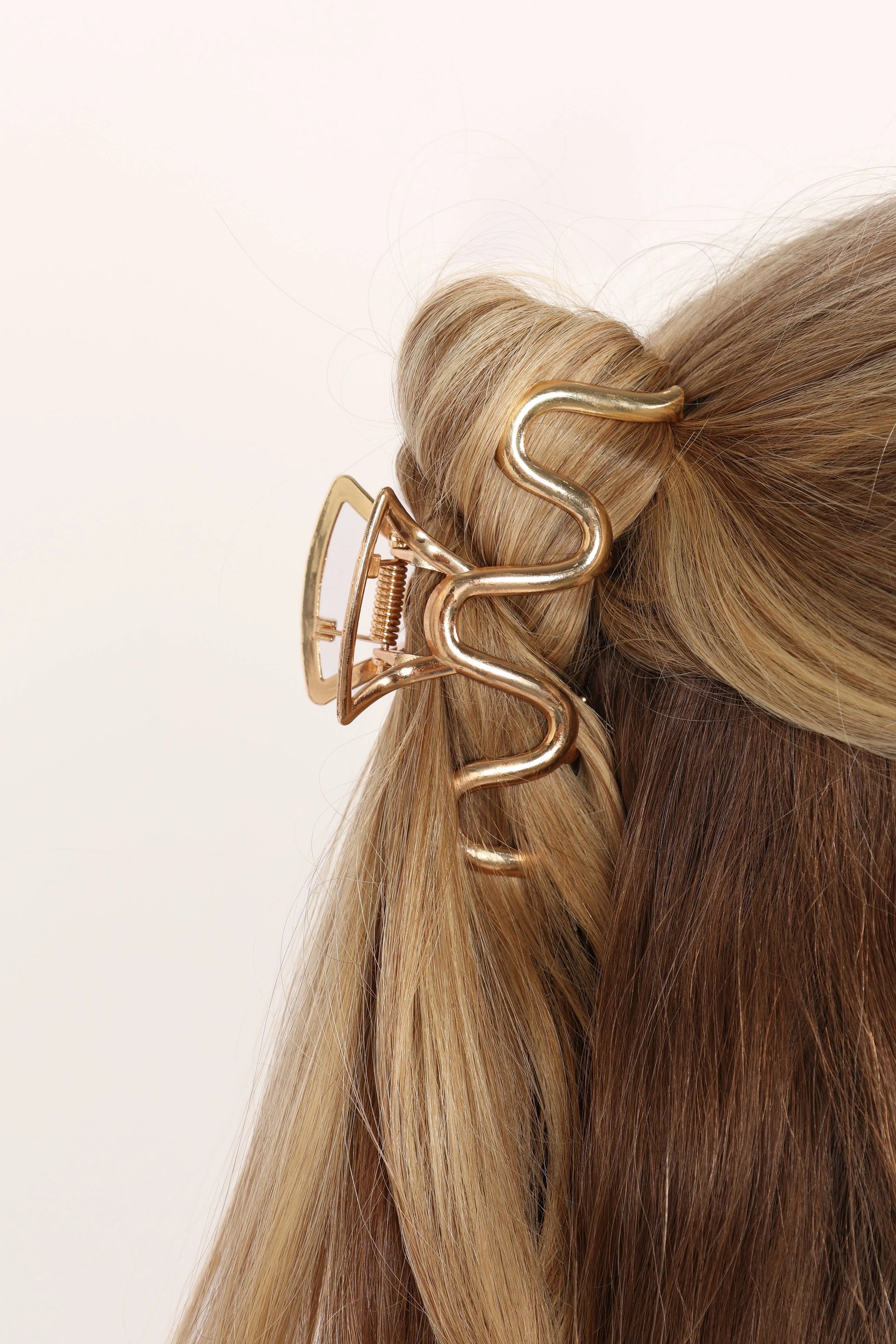 Gold Abstract Claw Hair Clip